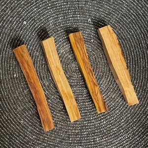 Palo Santo Holy Wood 4 Pack Bundle Set